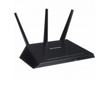 R7000-100PAS NetGear R7000 Nighthawk AC1900 Dual Band Gigabit Smart 4-Ports Wi-Fi Router (Refurbished)